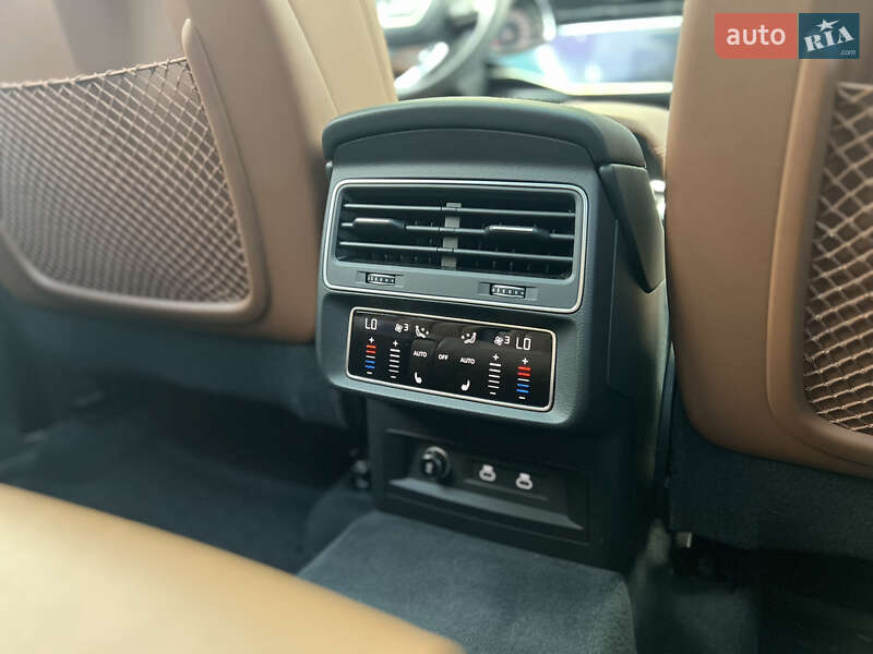 Позашляховик / Кросовер Audi Q7 2023 в Києві фото 25 Позашляховик / Кросовер Audi Q7 2023 в Києві