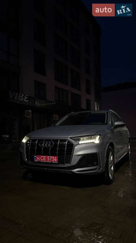Внедорожник / Кроссовер Audi Q7 2022 в Новояворовске