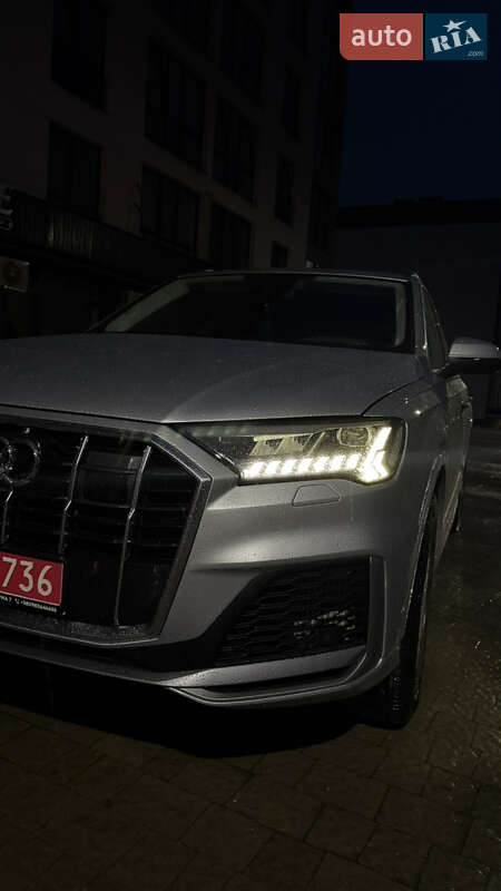 Внедорожник / Кроссовер Audi Q7 2022 в Новояворовске