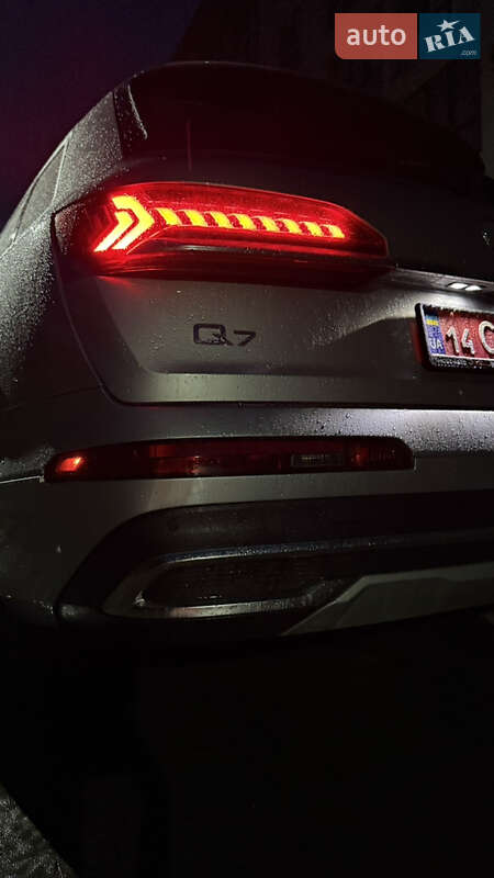 Внедорожник / Кроссовер Audi Q7 2022 в Новояворовске