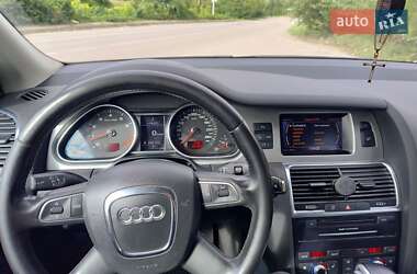Внедорожник / Кроссовер Audi Q7 2009 в 