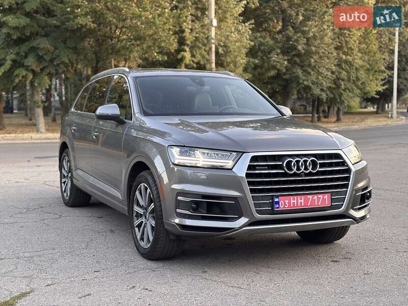 Внедорожник / Кроссовер Audi Q7 2017 в Киеве