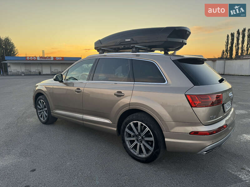 Внедорожник / Кроссовер Audi Q7 2019 в Луцке