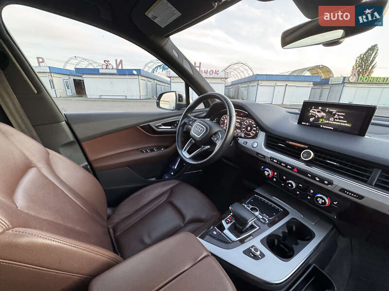 Внедорожник / Кроссовер Audi Q7 2019 в Луцке