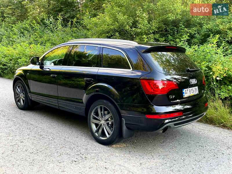 Позашляховик / Кросовер Audi Q7 2010 в Івано-Франківську