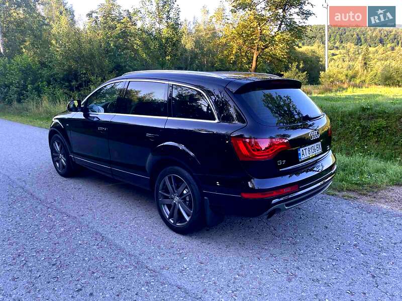 Позашляховик / Кросовер Audi Q7 2010 в Івано-Франківську
