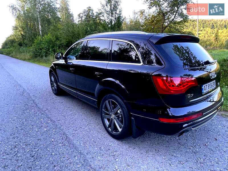 Позашляховик / Кросовер Audi Q7 2010 в Івано-Франківську