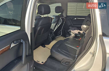 Позашляховик / Кросовер Audi Q7 2013 в 