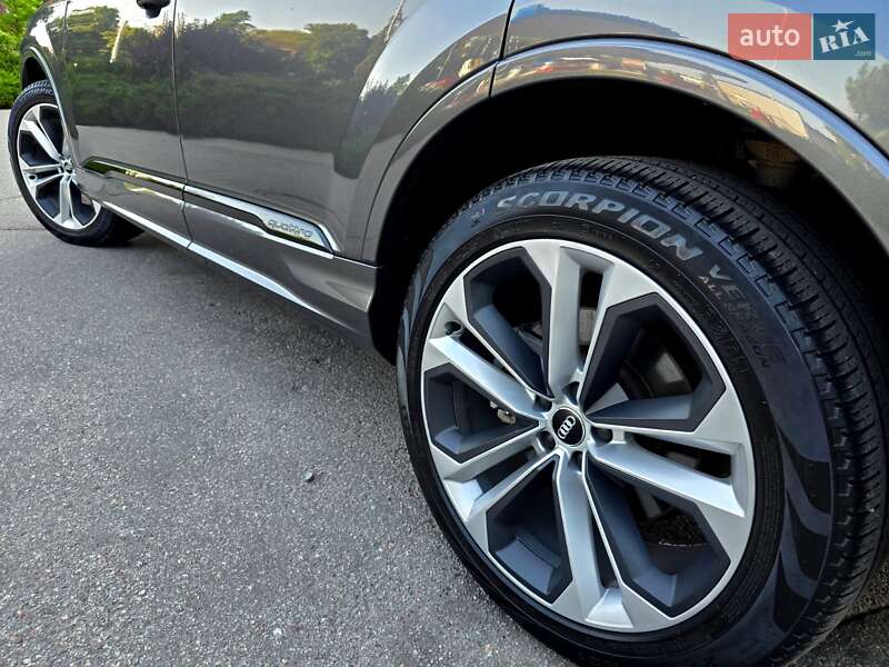 Позашляховик / Кросовер Audi Q7 2020 в Полтаві