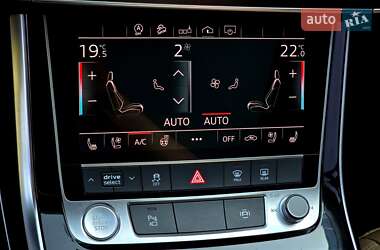 Внедорожник / Кроссовер Audi Q7 2020 в 