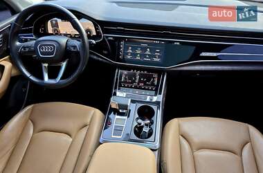 Внедорожник / Кроссовер Audi Q7 2020 в 