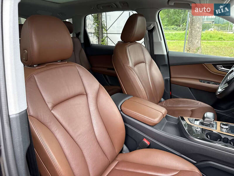 Позашляховик / Кросовер Audi Q7 2016 в Стрию