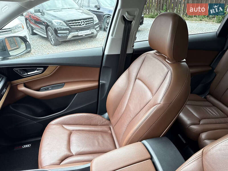 Позашляховик / Кросовер Audi Q7 2016 в Стрию