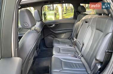 Внедорожник / Кроссовер Audi Q7 2021 в 