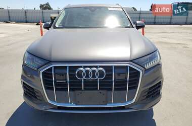 Позашляховик / Кросовер Audi Q7 2019 в 