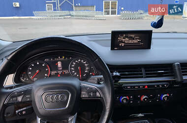 Внедорожник / Кроссовер Audi Q7 2017 в 