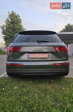 Внедорожник / Кроссовер Audi Q7 2018 в 