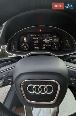 Внедорожник / Кроссовер Audi Q7 2018 в 