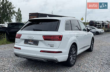Внедорожник / Кроссовер Audi Q7 2016 в 