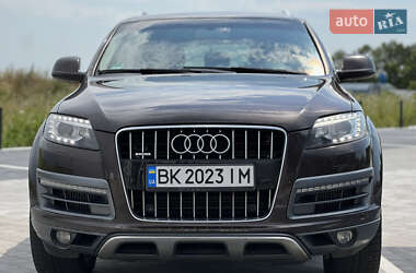 Позашляховик / Кросовер Audi Q7 2010 в 