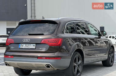 Позашляховик / Кросовер Audi Q7 2010 в 