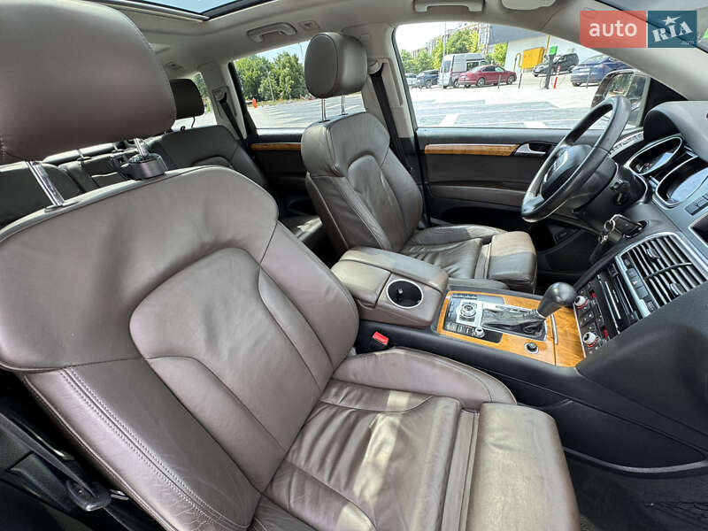 Внедорожник / Кроссовер Audi Q7 2010 в Ровно