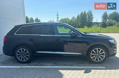 Внедорожник / Кроссовер Audi Q7 2016 в 