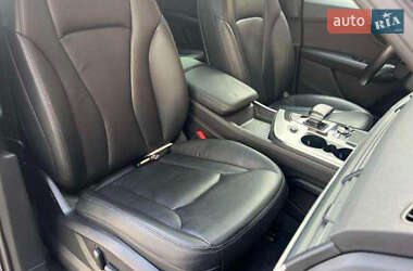 Внедорожник / Кроссовер Audi Q7 2016 в 