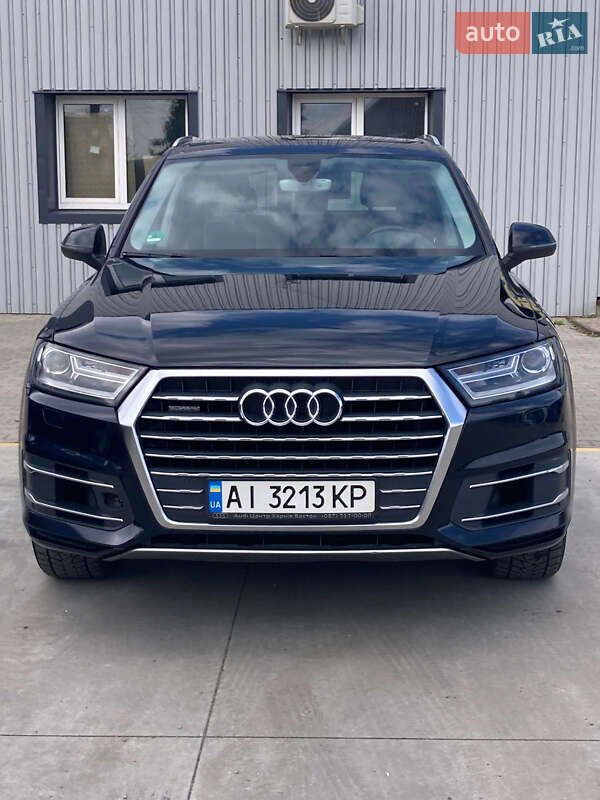 Позашляховик / Кросовер Audi Q7 2017 в Києві