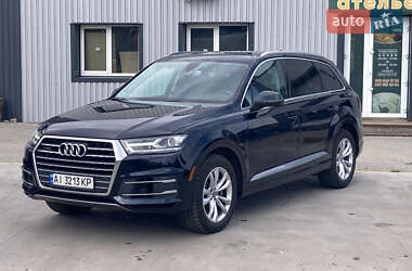 Внедорожник / Кроссовер Audi Q7 2017 в 