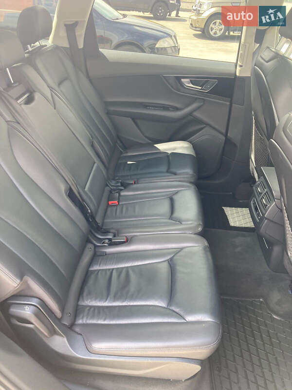 Позашляховик / Кросовер Audi Q7 2017 в Києві