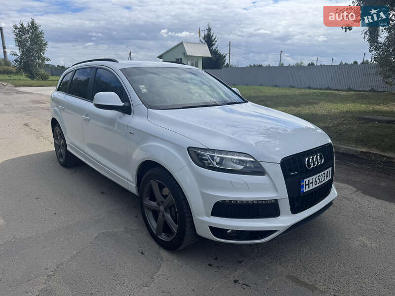 Внедорожник / Кроссовер Audi Q7 2014 в 