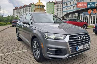 Внедорожник / Кроссовер Audi Q7 2016 в 