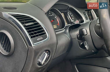 Внедорожник / Кроссовер Audi Q7 2012 в 