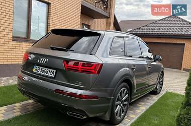 Внедорожник / Кроссовер Audi Q7 2017 в 