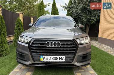 Внедорожник / Кроссовер Audi Q7 2017 в 