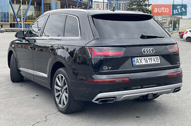 Внедорожник / Кроссовер Audi Q7 2019 в 