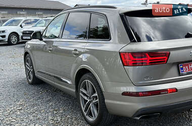 Внедорожник / Кроссовер Audi Q7 2017 в 
