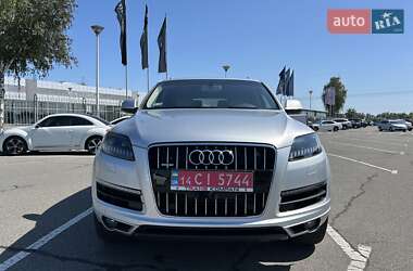Внедорожник / Кроссовер Audi Q7 2015 в 