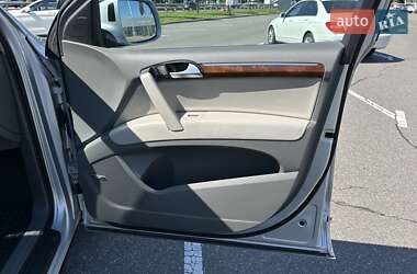 Внедорожник / Кроссовер Audi Q7 2015 в 