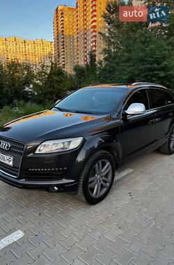 Внедорожник / Кроссовер Audi Q7 2006 в 