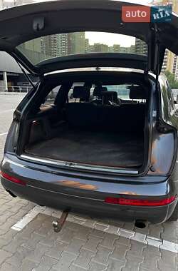 Внедорожник / Кроссовер Audi Q7 2006 в 
