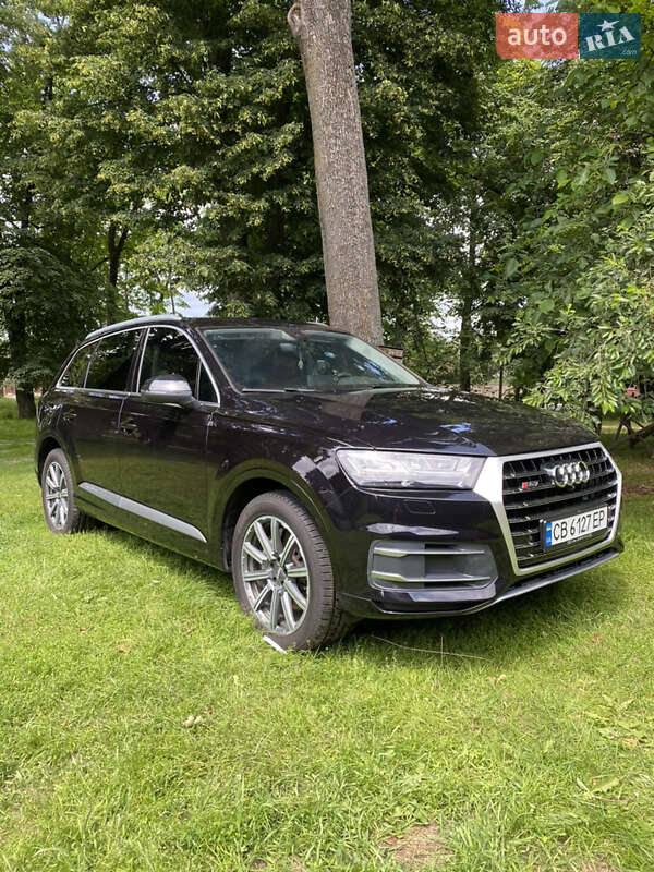 Внедорожник / Кроссовер Audi Q7 2018 в 