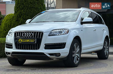 Внедорожник / Кроссовер Audi Q7 2015 в 