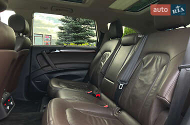 Внедорожник / Кроссовер Audi Q7 2015 в 