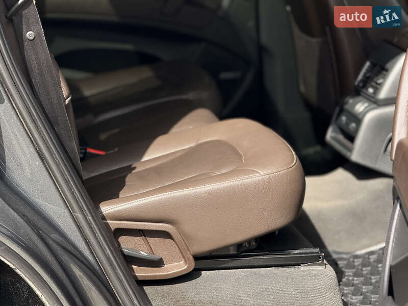 Позашляховик / Кросовер Audi Q7 2013 в Тернополі
