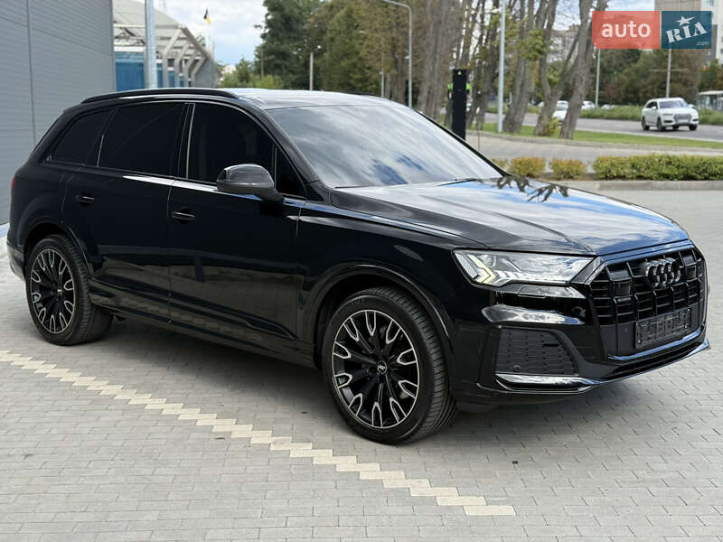 Внедорожник / Кроссовер Audi Q7 2020 в Виннице