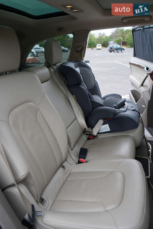 Внедорожник / Кроссовер Audi Q7 2013 в Одессе