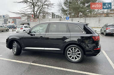 Позашляховик / Кросовер Audi Q7 2016 в 