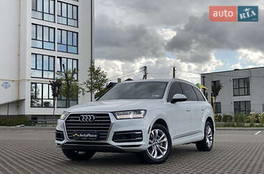Позашляховик / Кросовер Audi Q7 2016 в 